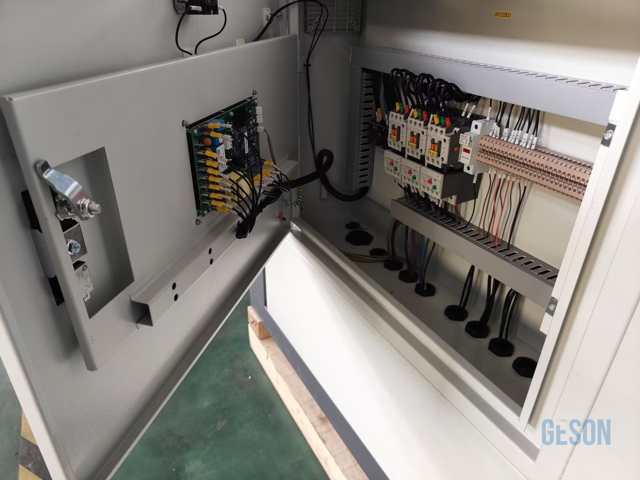 Electrical control panel injection molding chiller